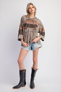 -Mixed pricing &amp; mineral washed pullover hoodie
-3/4" wide loose sleeves w/dropped shoulders
-Ribbed band hem with rawcut defined seams
-Side slits, relaxed and loose
-Hooded w/drawstring
-85% Cotton, 15% polyester, 5% spandex (terry material inside)