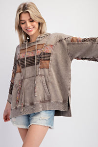 -Mixed pricing &amp; mineral washed pullover hoodie
-3/4" wide loose sleeves w/dropped shoulders
-Ribbed band hem with rawcut defined seams
-Side slits, relaxed and loose
-Hooded w/drawstring
-85% Cotton, 15% polyester, 5% spandex (terry material inside)