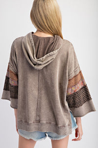 -Mixed pricing &amp; mineral washed pullover hoodie
-3/4" wide loose sleeves w/dropped shoulders
-Ribbed band hem with rawcut defined seams
-Side slits, relaxed and loose
-Hooded w/drawstring
-85% Cotton, 15% polyester, 5% spandex (terry material inside)