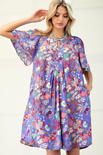 Floral Print Peach Blossom Woven Blue Dress
Rayon & Nylon woven material
Notched Neckline, wing sleeves, pleated detailing on neckline
Pockets!
Loose generous fit, may size down
Small 3-7, Med 8-11, Large 12-14